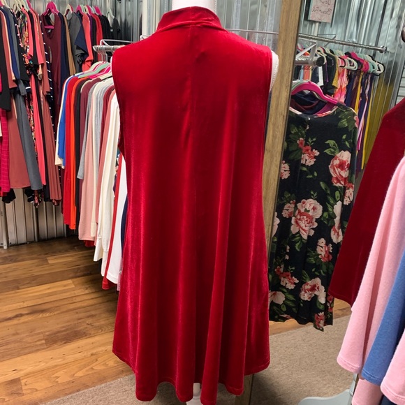 A&D Mock Neck Swing Tank Velvet Red - Picture 3 of 7